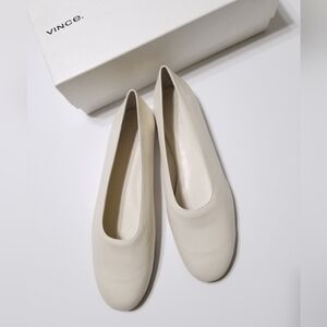 NIB VINCE Women's Maxwell Italian Leather Ballet Flats Glove Shoes in Cream